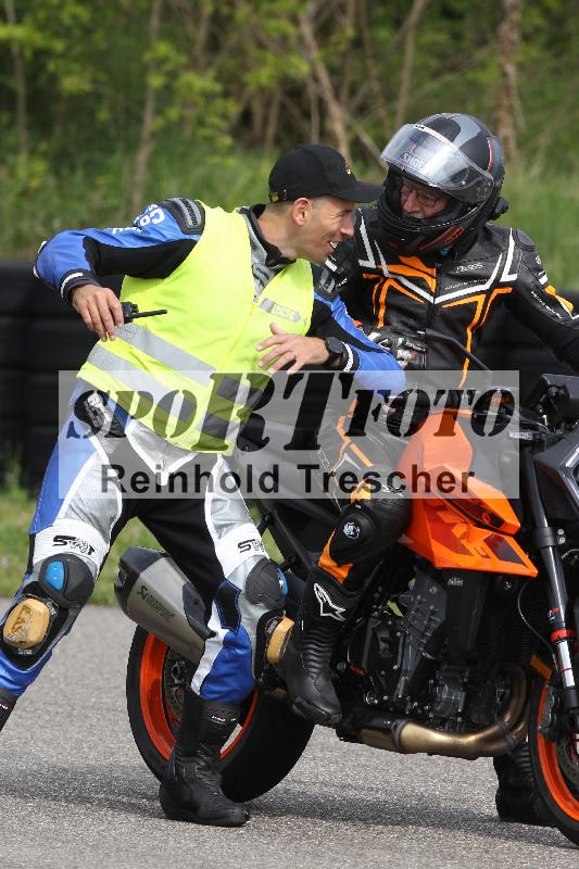 /Archiv-2025/10 23.04.2025 Cornu Master School ADR/rot-rouge/48